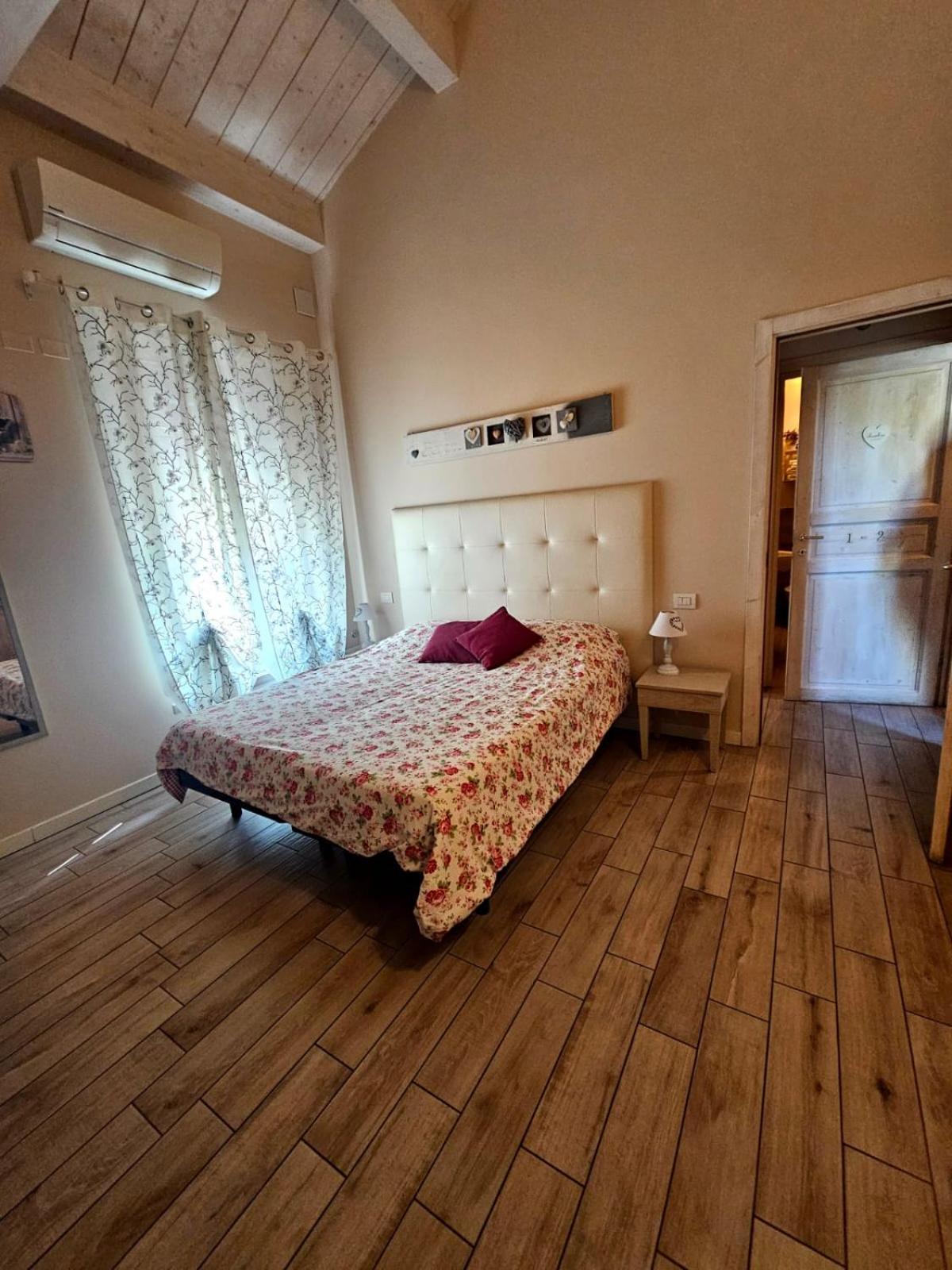 Luna City Ravenna Cameră foto