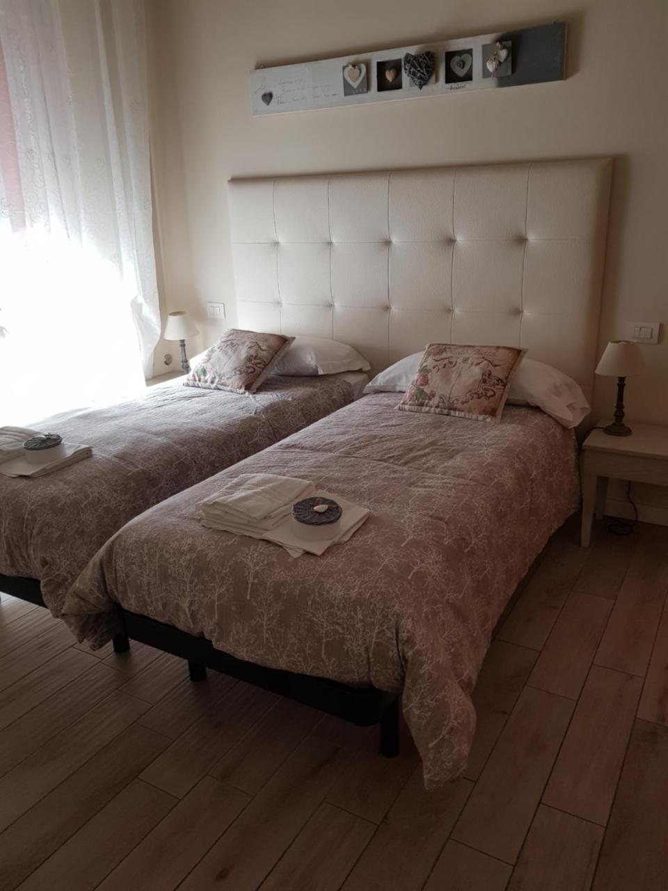 Luna City Ravenna Cameră foto
